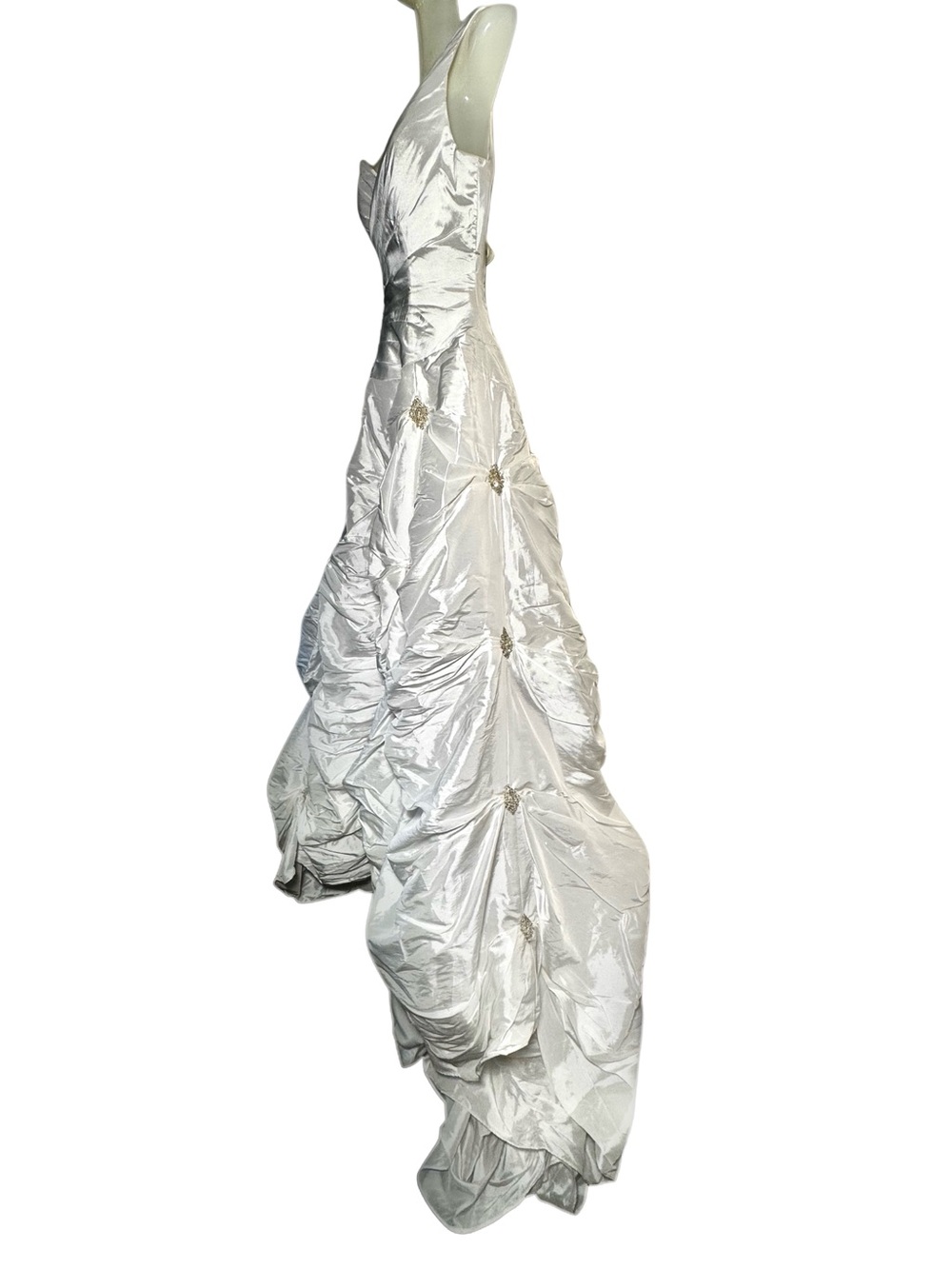 PRINCESSES FOR A DAY Stunning White Wedding Gown This Is Gorgeous Like New - Picture 6 of 14